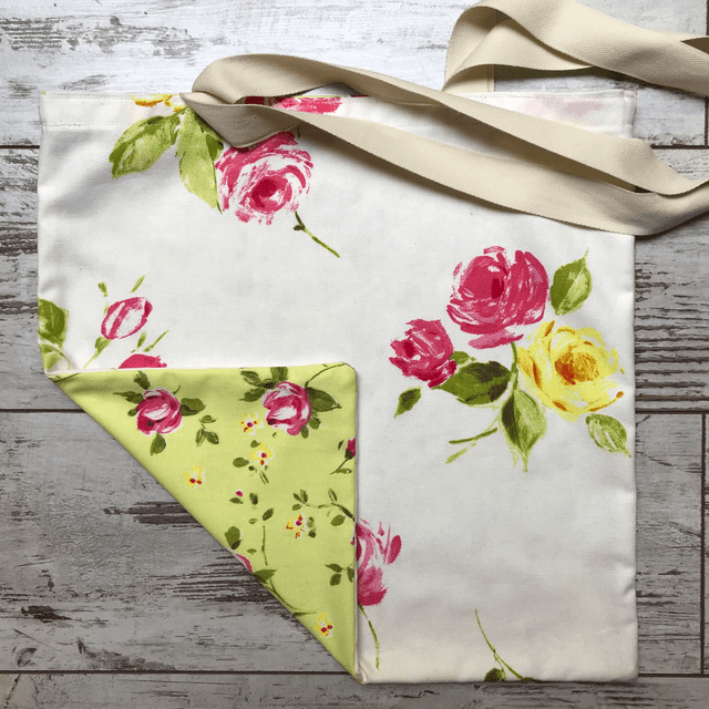 Grandes fleurs - fond blanc/vert