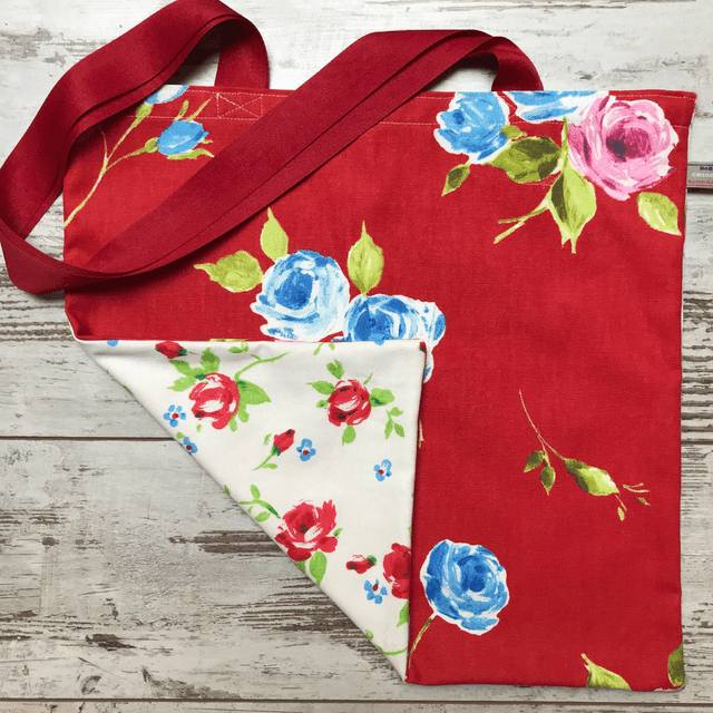 Grandes fleurs - fond rouge/blanc
