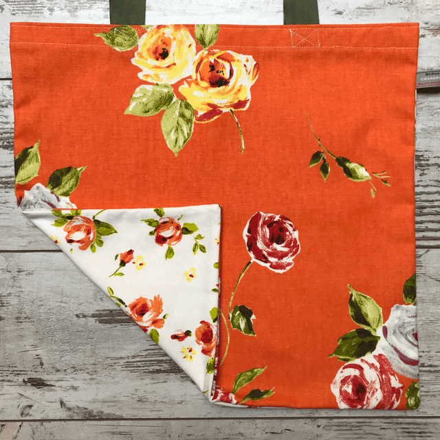 Grandes fleurs - fond orange/blanc